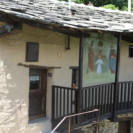 Le Baite Del Bric Holiday home *